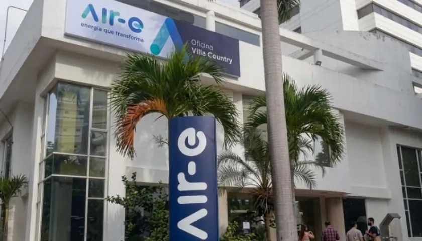 Fachada de una de las oficinas de Air-e en Barranquilla. 