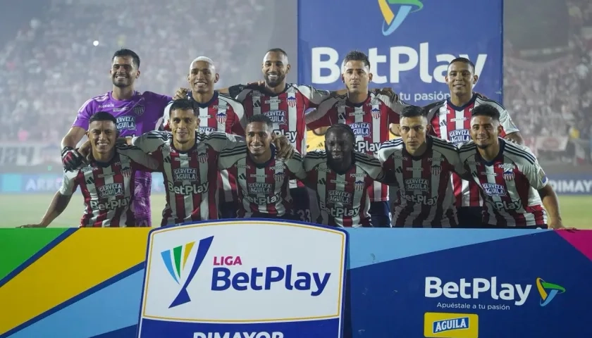 El onceno inicialista que presentó Junior contra Nacional.