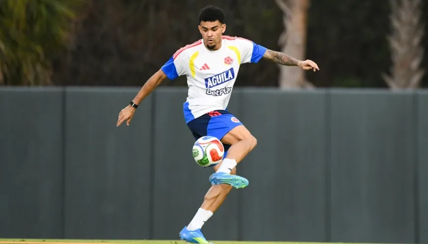 Luis Díaz llega a la Selección Colombia con un gran presente en el Bayern Múnich.