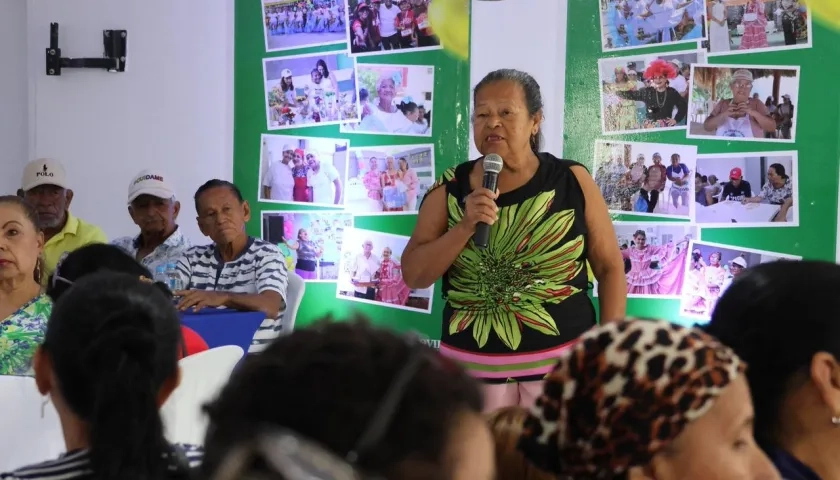 Adultos mayores beneficiados. 