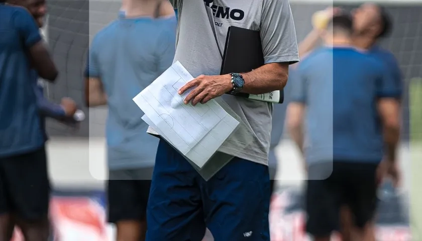 Juan Carlos Osorio apenas duró dos meses en el Remo de Brasil. 