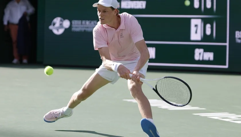 El italiano Jannik Sinner durante su partido contra Daniil Medvedev.