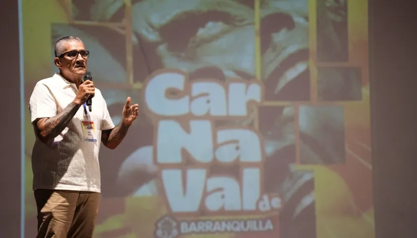 Édgar Blanco en su intervención en el II Congreso Internacional 'Carnaval, Educación y Transmisión de Saberes',