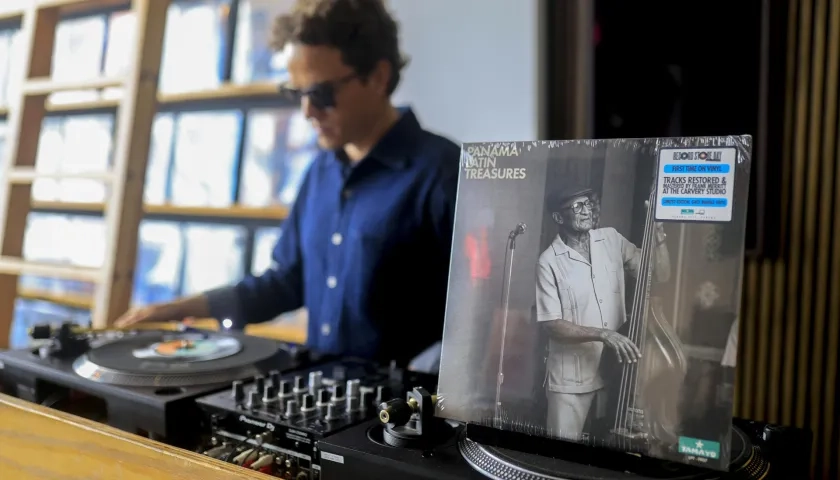 El álbum 'Panama latin treasures' en la tienda LongPlay en Ciudad de Panamá.