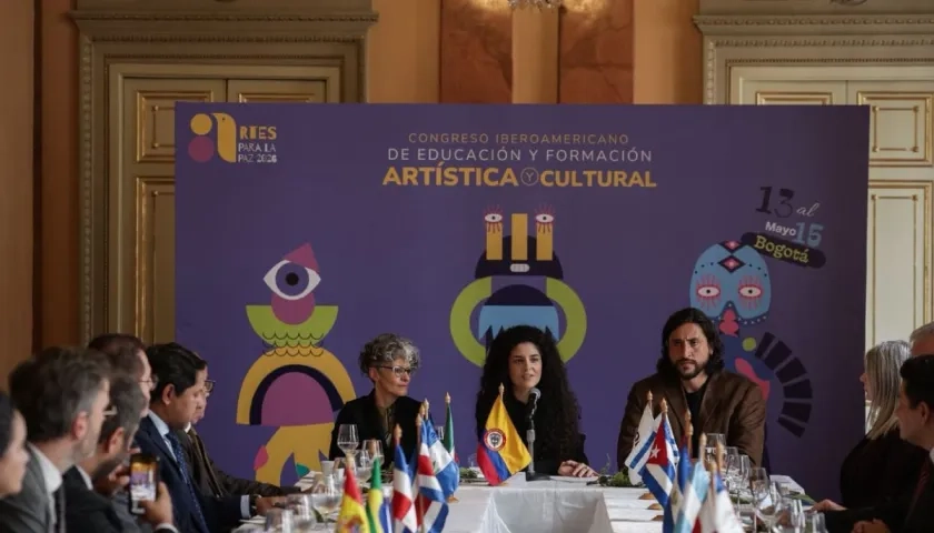 Ministra de las Culturas Yannai Kadamani 