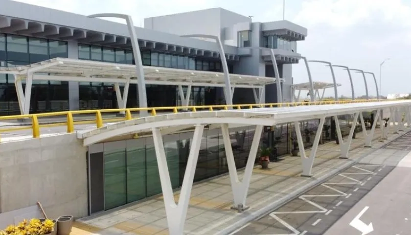 Fachada del aeropuerto Ernesto Cortissoz.