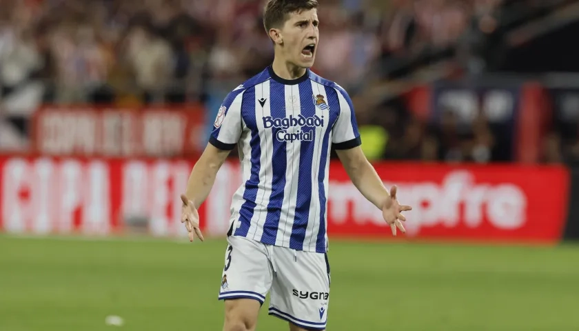 Aihen Muñoz celebra su penalti durante la final de la Copa del Rey 