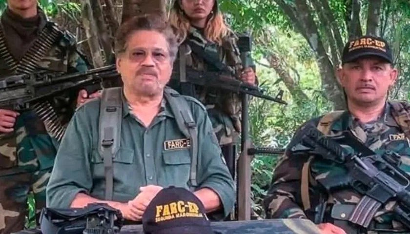 Alias 'Iván Márquez' y alias 'Zarco Aldinever'.