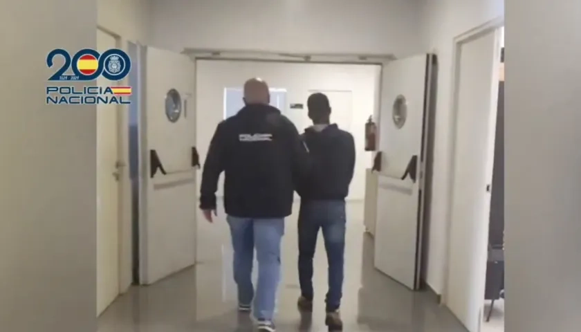 El hombre fue capturado por la Policía española. 