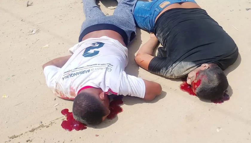 Las víctimas se movilizaban en esta motocicleta cuando fueron atacadas a bala. 