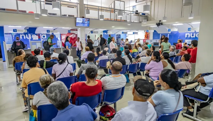 La Nueva EPS pasa por una difícil situación financiera. 