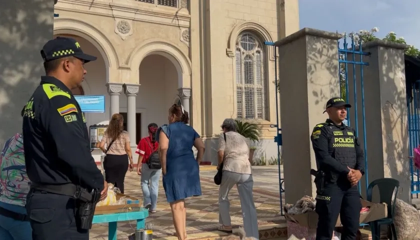 Policía haciendo presencia en iglesias de Barranquilla