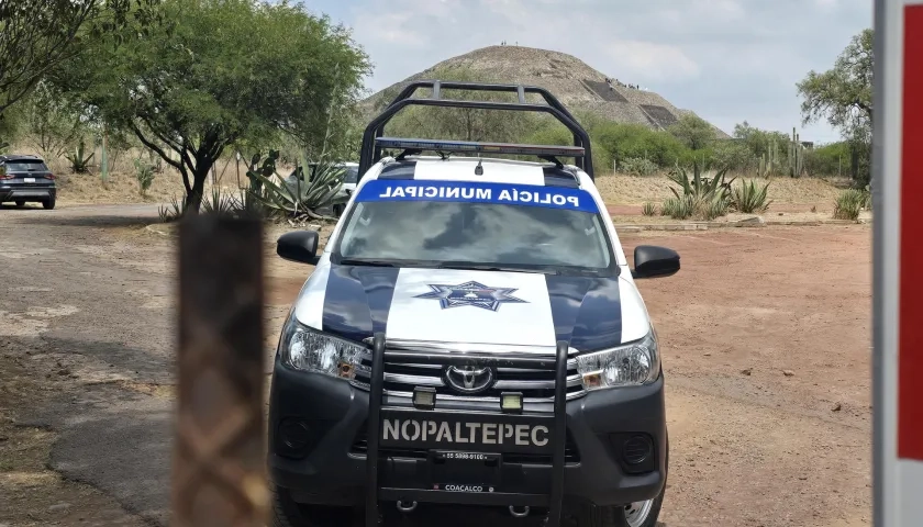La Policía custodia la zona turística de las pirámides tras el tiroteo. 