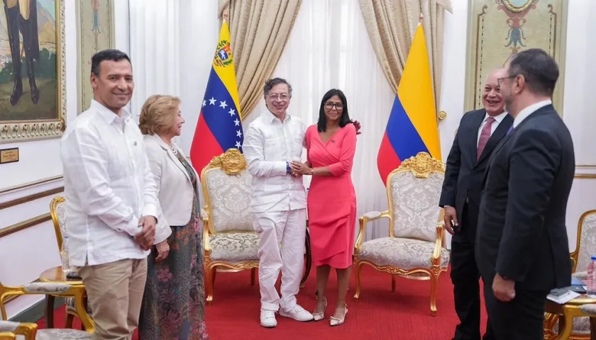 Reunión de Petro y Delcy Rodríguez.