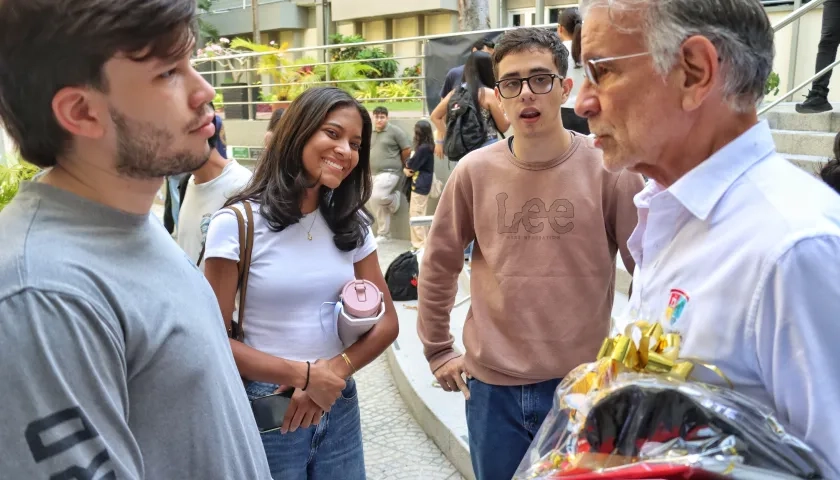 Un beneficio para los jóvenes estudiantes.