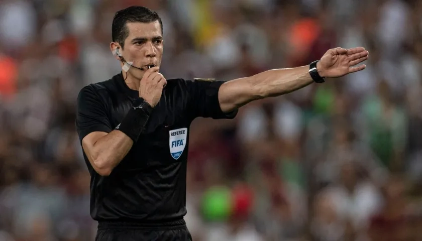 Andrés Rojas, árbitro internacional colombiano. 