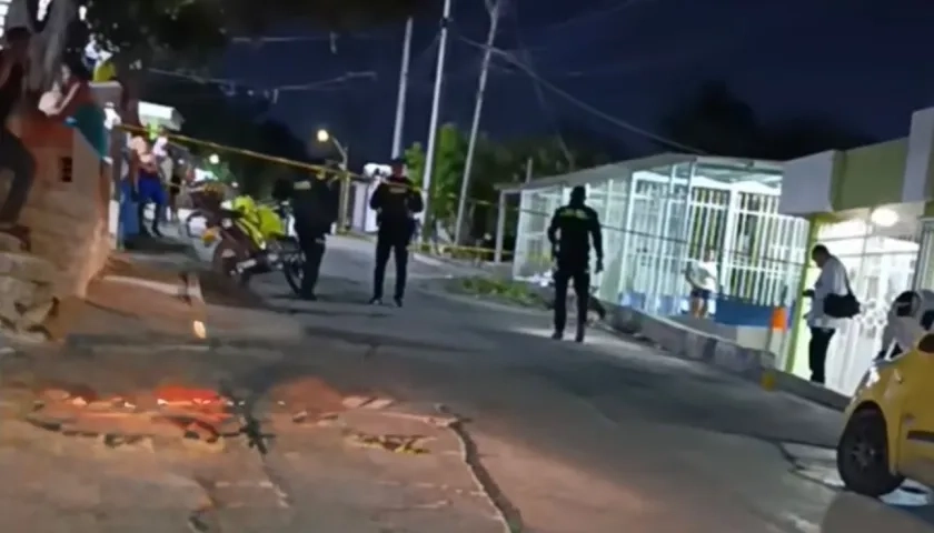 Uniformados de la Policía en el lugar de los hechos. 