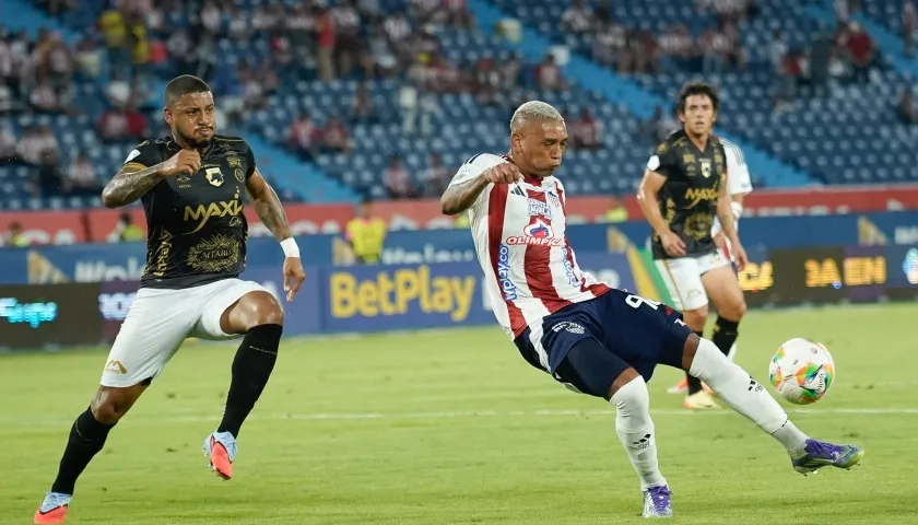 Jermein Peña, defensa central del Junior.