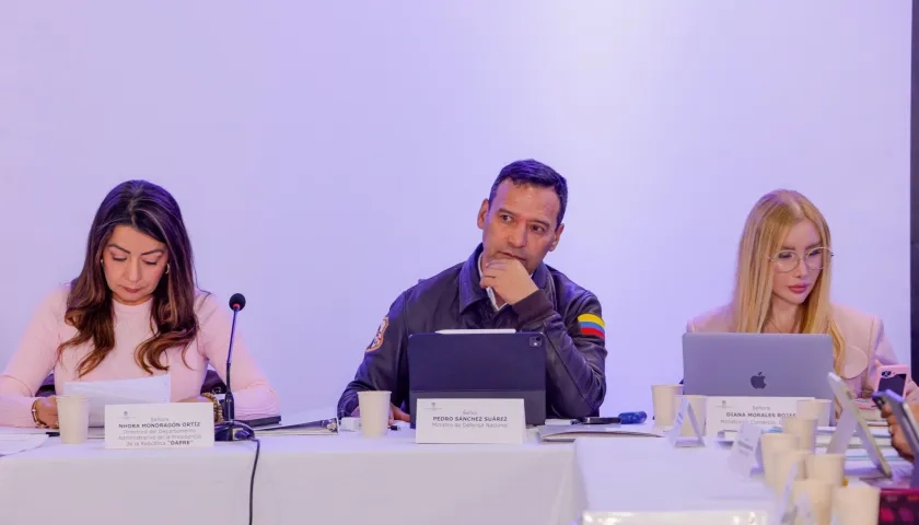 Pedro Sánchez, ministro de Defensa. 