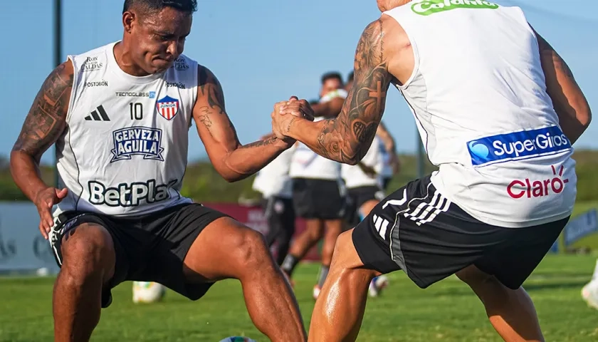 Luis Fernando Muriel y Harold Rivera durante un entrenamiento.