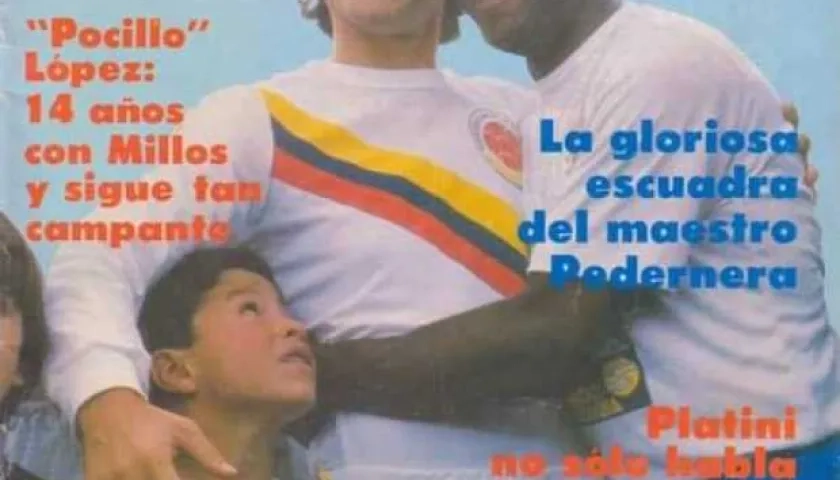 'Pocillo' López con la camiseta de la Selección Colombia y el rey Pelé.