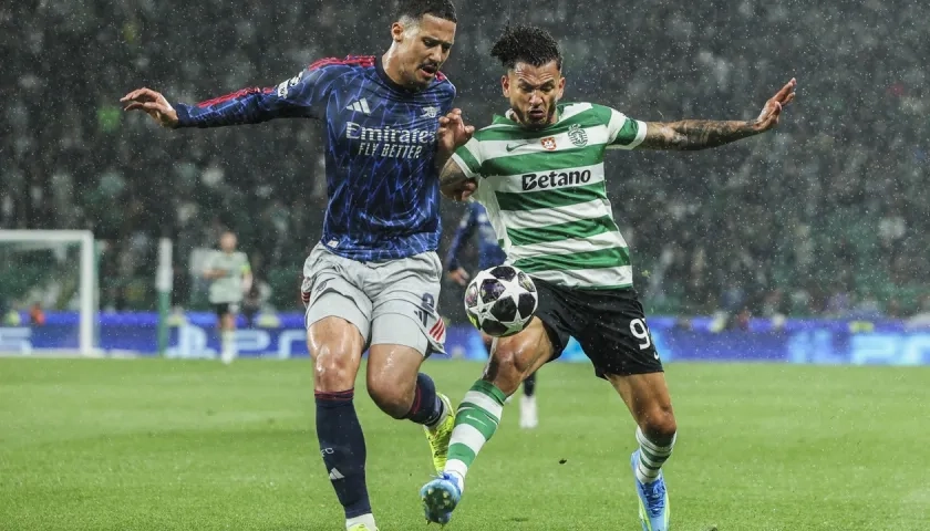 El colombiano Luis Suárez durante el partido de ida contra Arsenal.