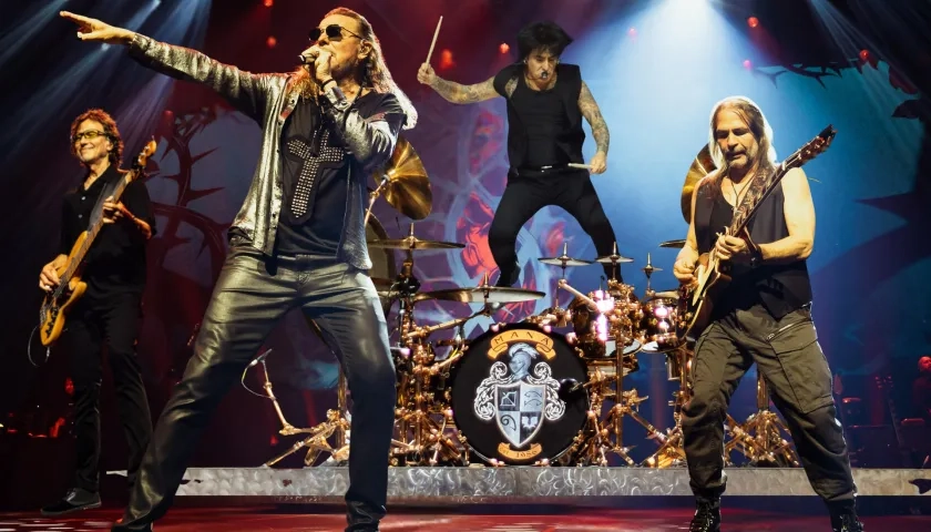 Vocalista del grupo Maná, Fher Olvera. 