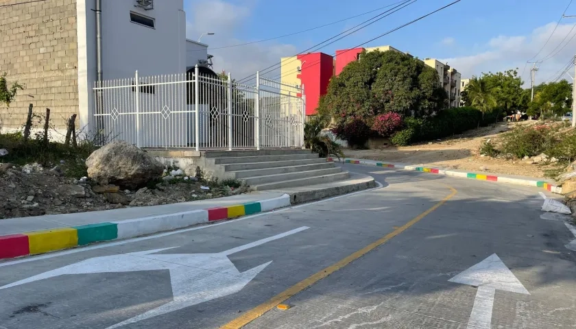 Alcaldía de Barranquilla entrega obras viales en el barrio Campo alegre.