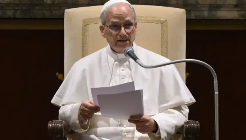El Papa León XIV advierte sobre riesgos en la "dignidad humana" por uso de la Inteligencia Artificial.