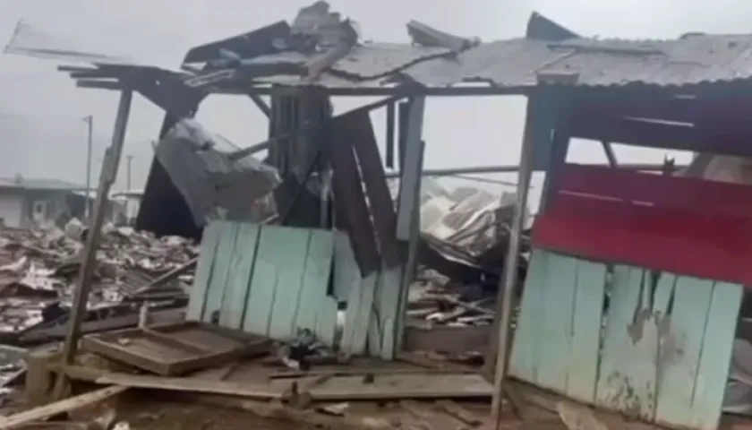 La caseta destruida tras la fuerte explosión. 