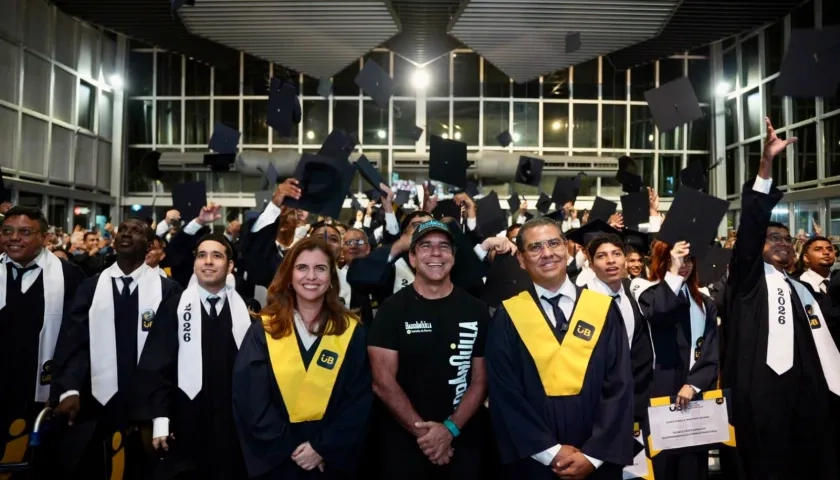 Alcalde Alejandro Char durante la ceremonia de la IUB