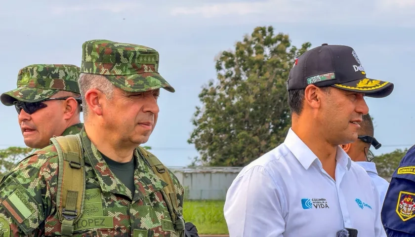 El comandante de las Fuerzas Militares, el general Hugo Alejandro López.