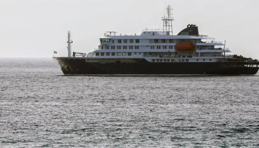 Desembarque de pasajeros en Crucero con hantavirus