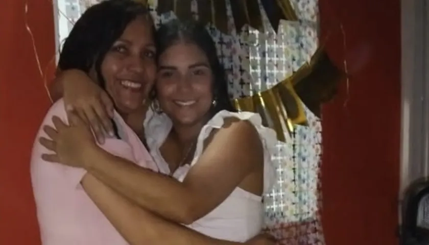 Gloria y su hija Isamar Algarín. 