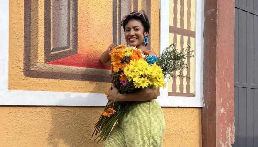 Cumbia Queen lanza su nuevo sencillo 'Primer amor', en colaboración con el grupo Magende Music.
