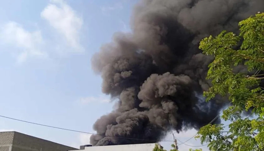 Incendio en bodega de Malambo.
