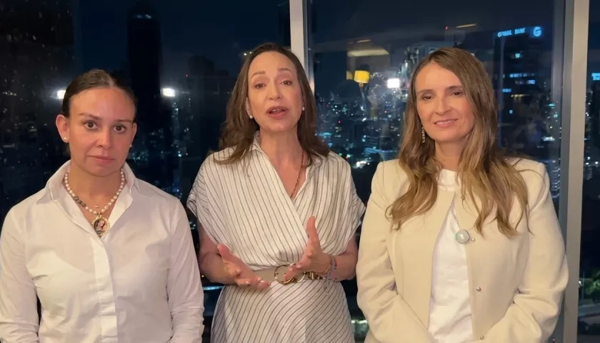María Claudia Tarazona, María Corina Machado y Paloma Valencia.