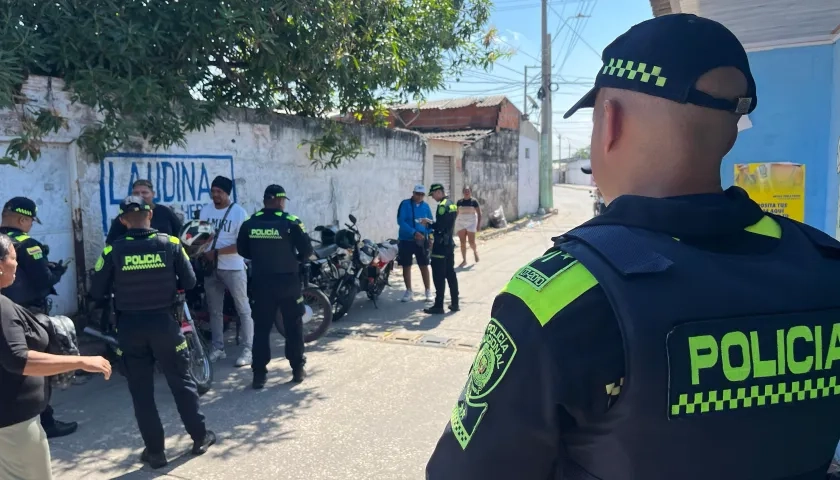 Requisas y control de la Policía en estos dos barrios. 