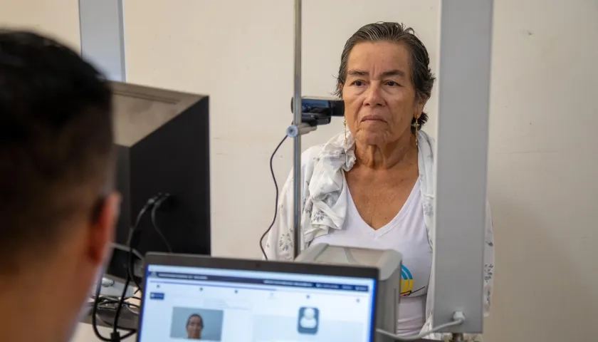 Servicio de registro para obtener la cédula en la Registraduría. 