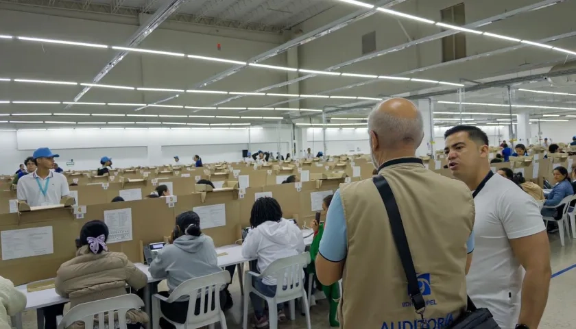 Registraduría adelanta simulacro nacional de preconteo de cara a las elecciones presidenciales 2026.