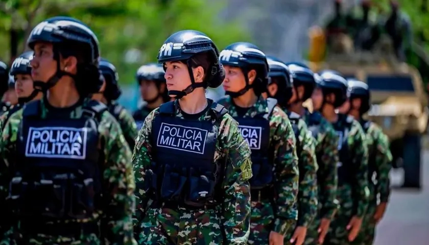 Mujeres denuncian acoso sexual durante exámenes de ingreso del Ejército.