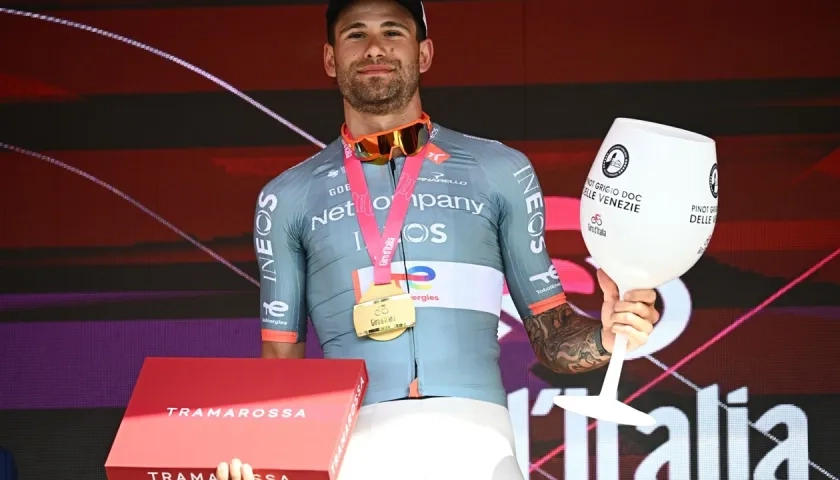 El italiano Filippo Ganna, ganador de la décima etapa del Giro.