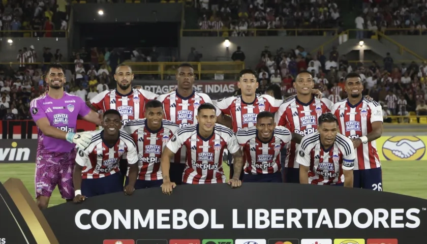 Onceno inicialista de Junior en el partido contra Cerro Porteño. 