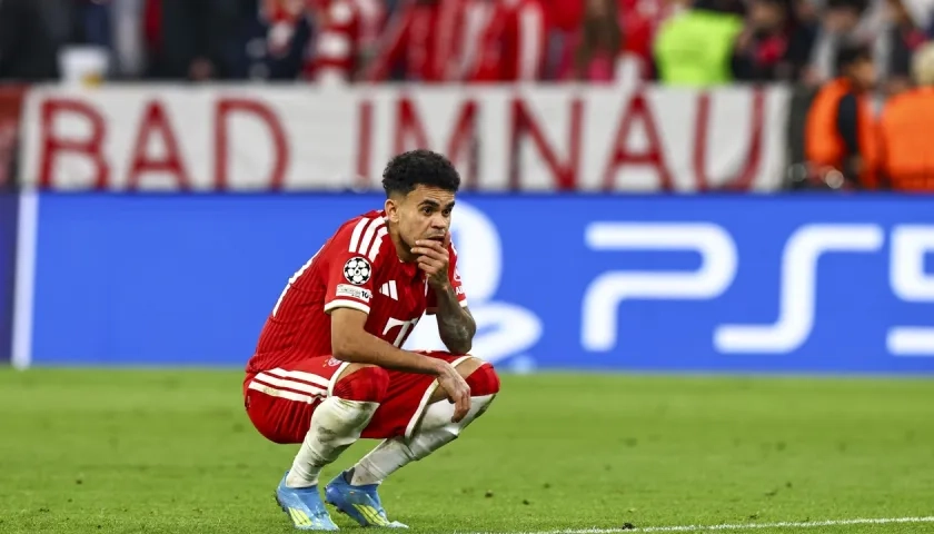 La tristeza de Luis Díaz tras la eliminación del Bayern Múnich de la Liga de Campeones.