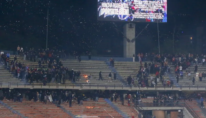Los desórdenes presentados en la tribuna norte del estadio Atanasio Girardot.