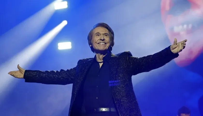 El cantante Raphael.