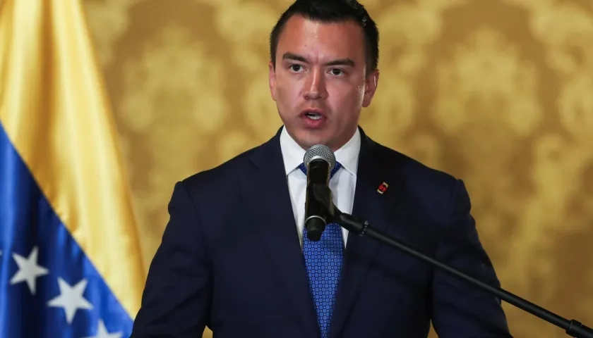 El presidente de Ecuador oficializó la reducción del Gobierno con la fusión de ministerios