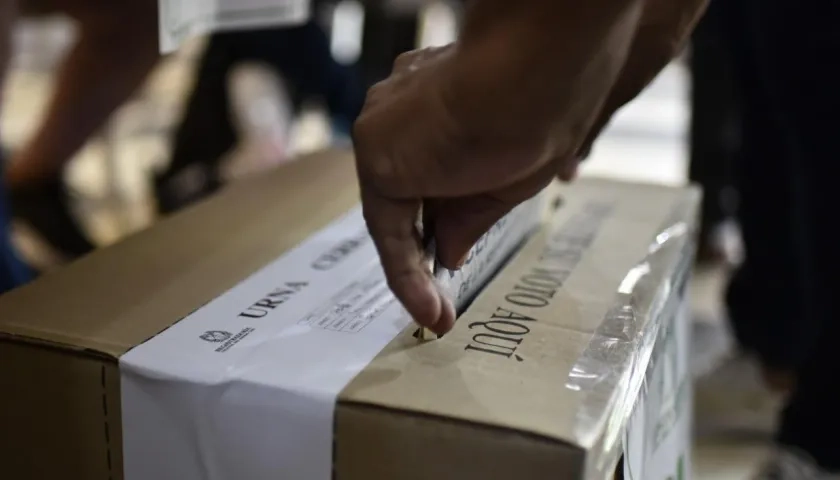 Unos 308.000 votantes convocados en España a las elecciones presidenciales colombianas