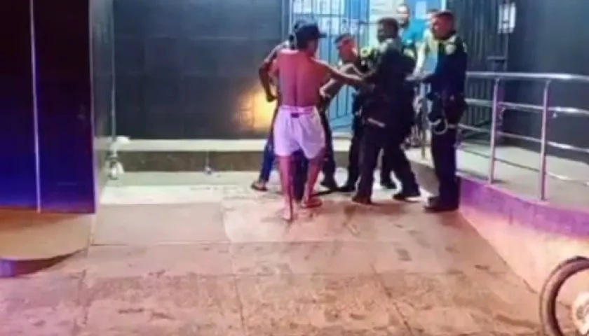 Las víctimas fueron trasladadas a la Clínica Porvenir.