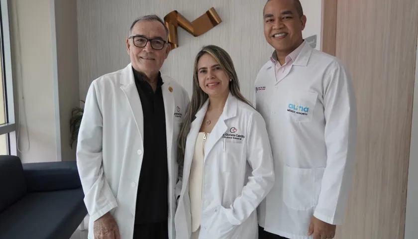 Dr. Rafael Garrido, Dra. Gloriana Cantillo cirujana general y Dr. Keyner Toro